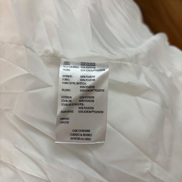 Calvin Klein white puffer jacket - Picture 4 of 5